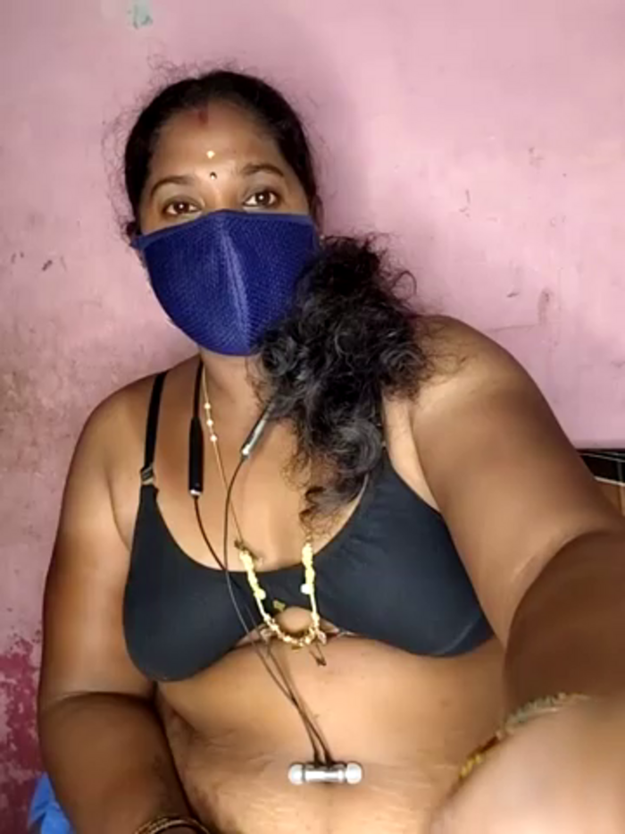 tamilvillagecouple1