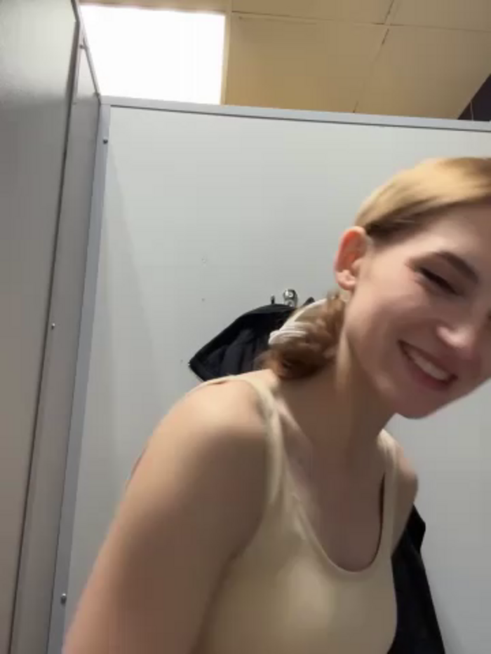 -AngelAri-