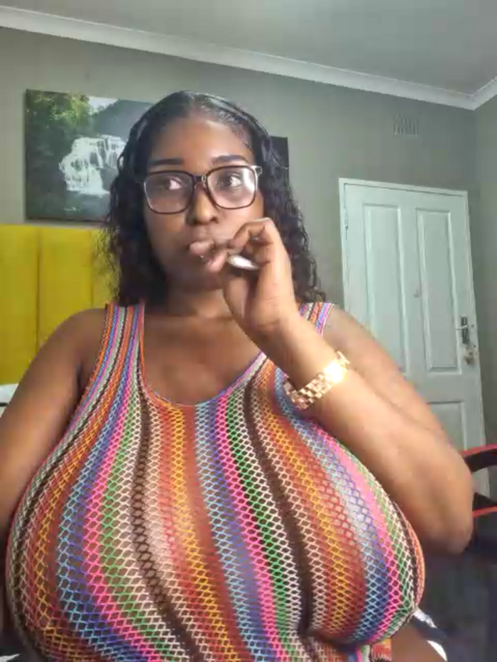 Bustygoddess32