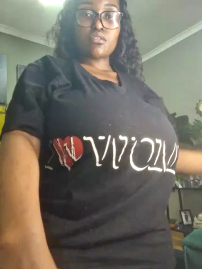 Bustygoddess32