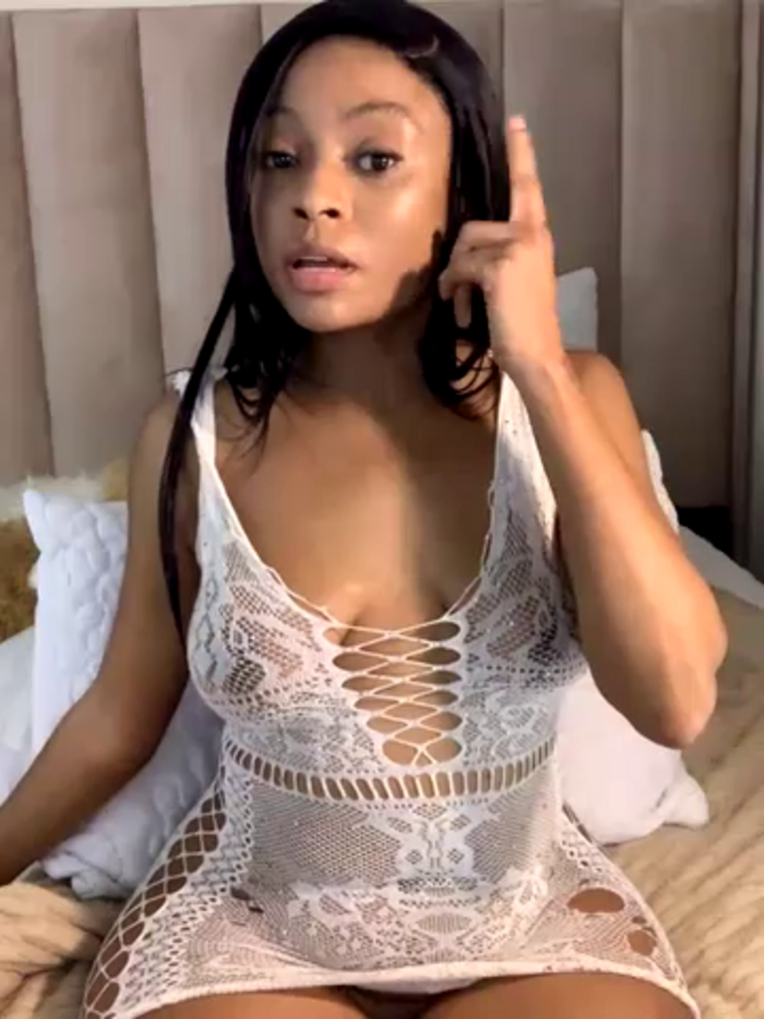 SexyDee025