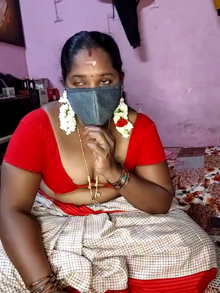 tamilvillagecouple1