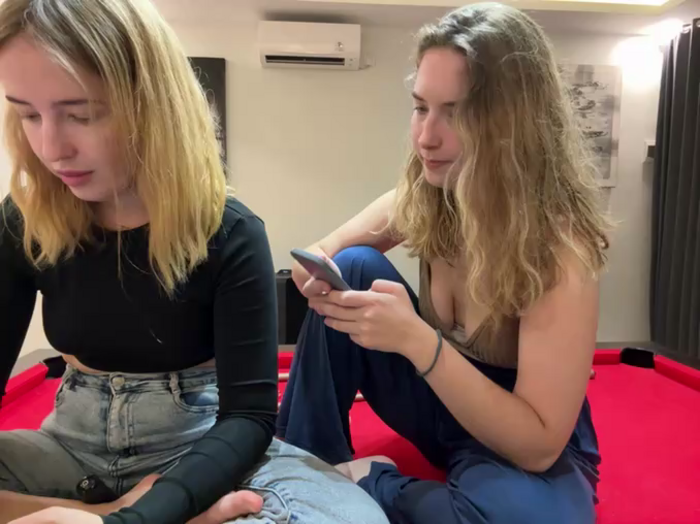 Nura_n_Sarah