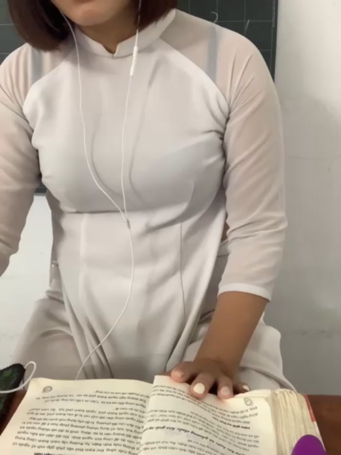 Schoolgirl_6969