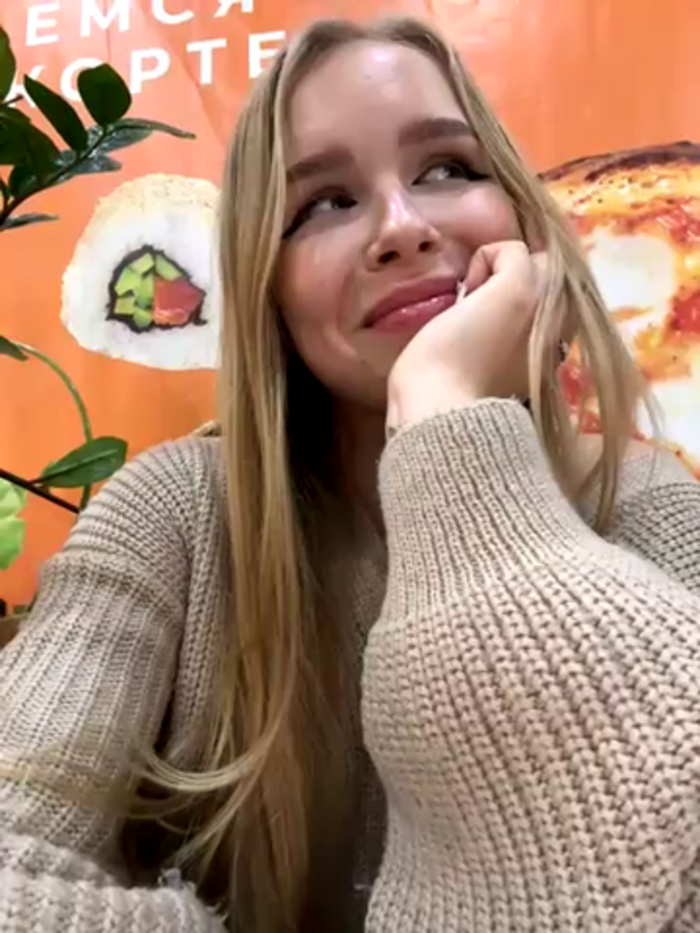 mur_girl