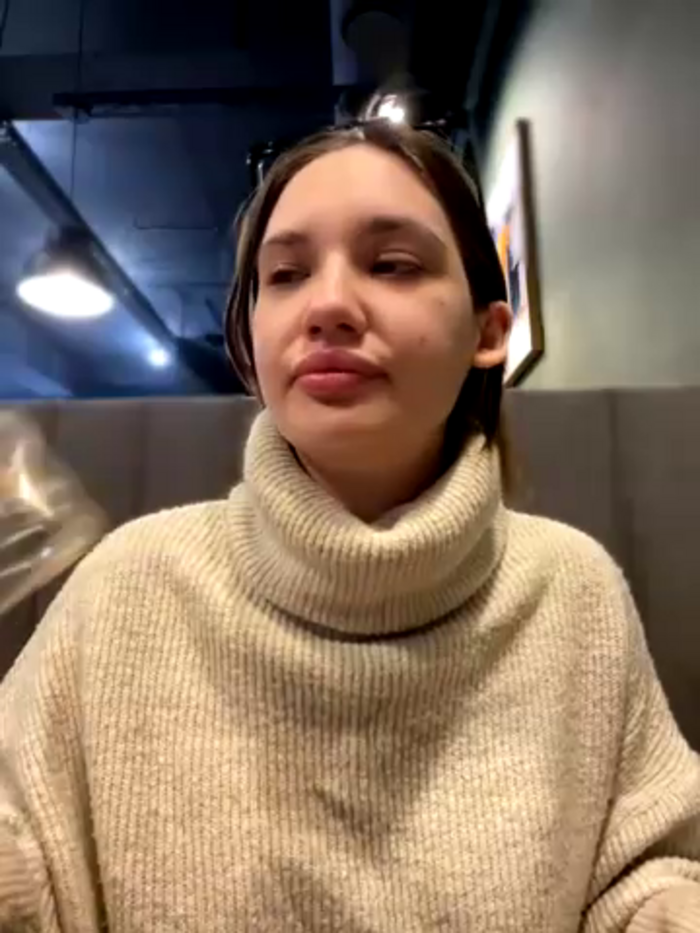 Holly_Molii