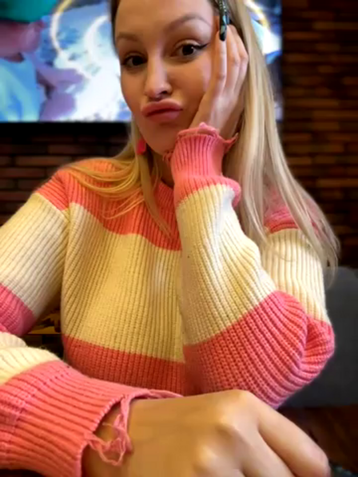 Teya_moon_