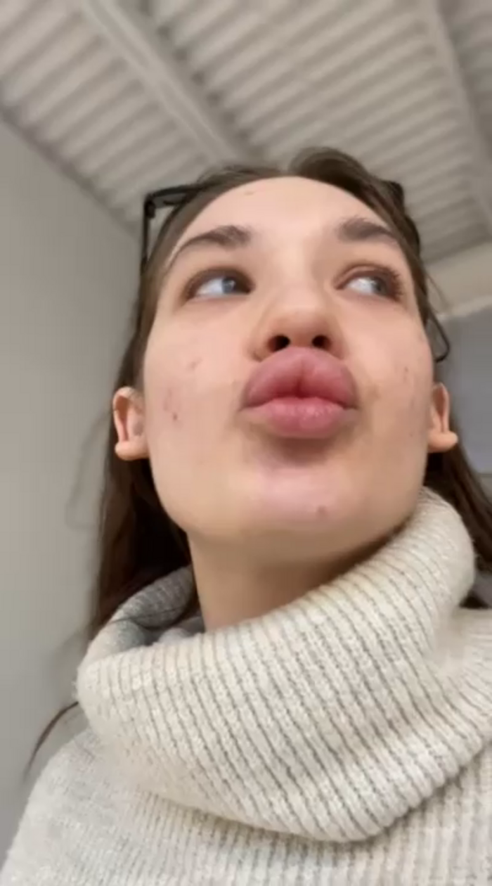 Holly_Molii