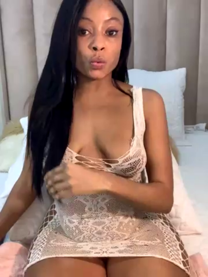 SexyDee025