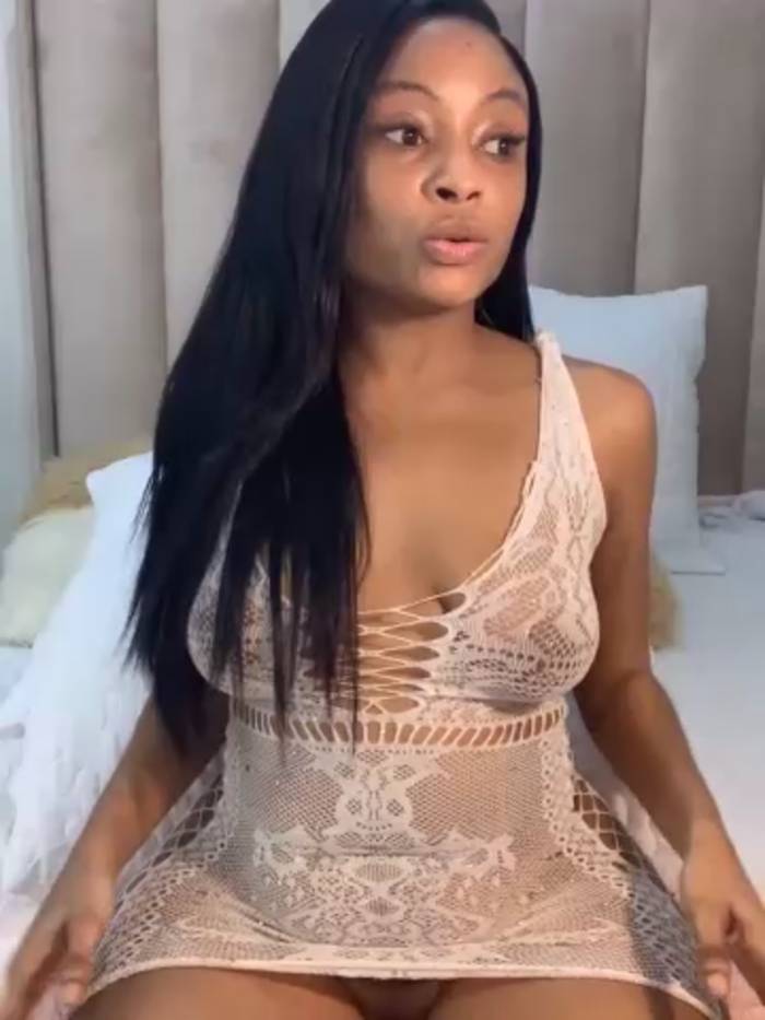 SexyDee025