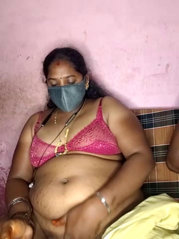 tamilvillagecouple1