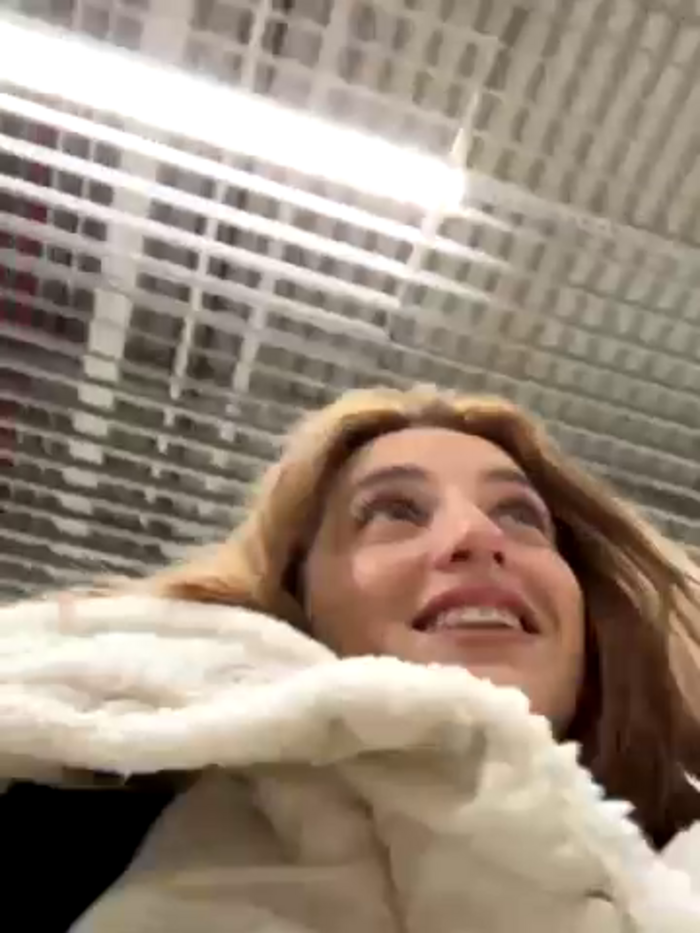 -AngelAri-