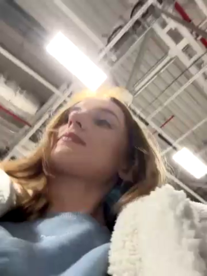 -AngelAri-