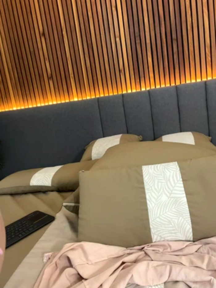 EmiilyAdams_