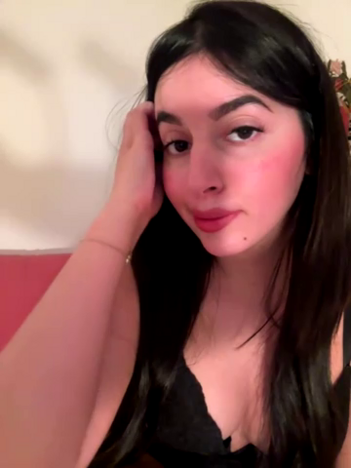 Hot_malak