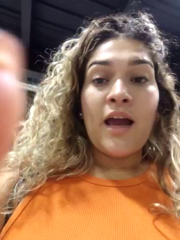 Sara_smiiith211