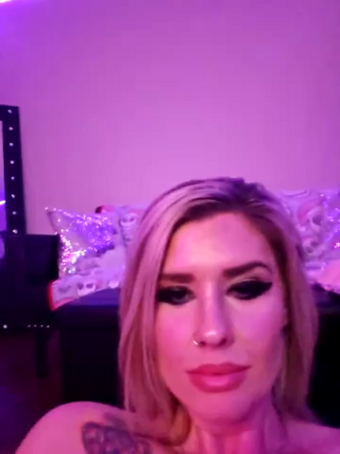 ellieconradxo