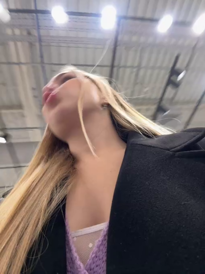 mur_girl