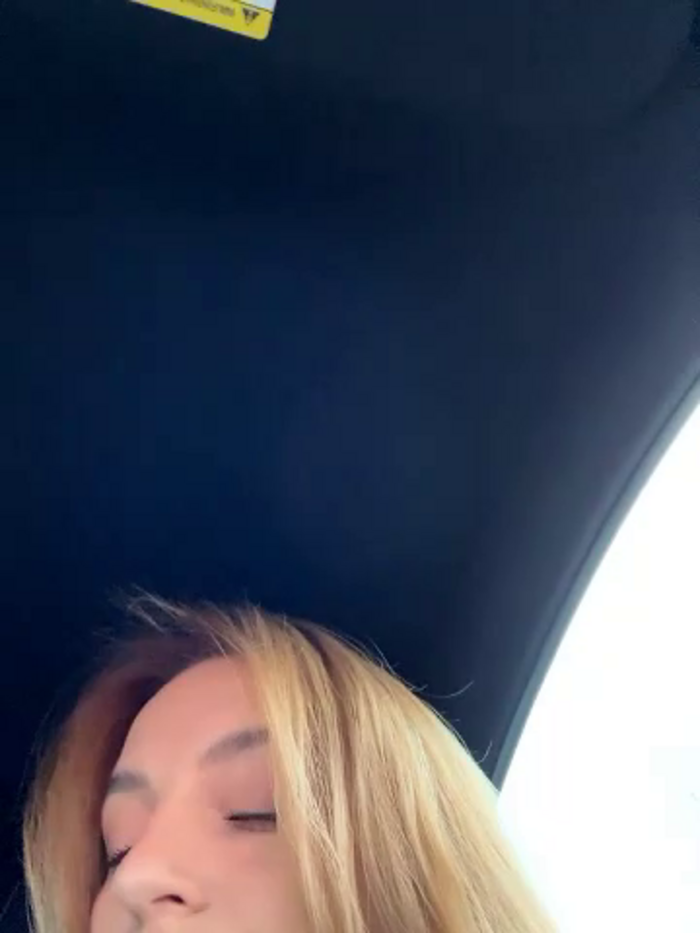 -AngelAri-