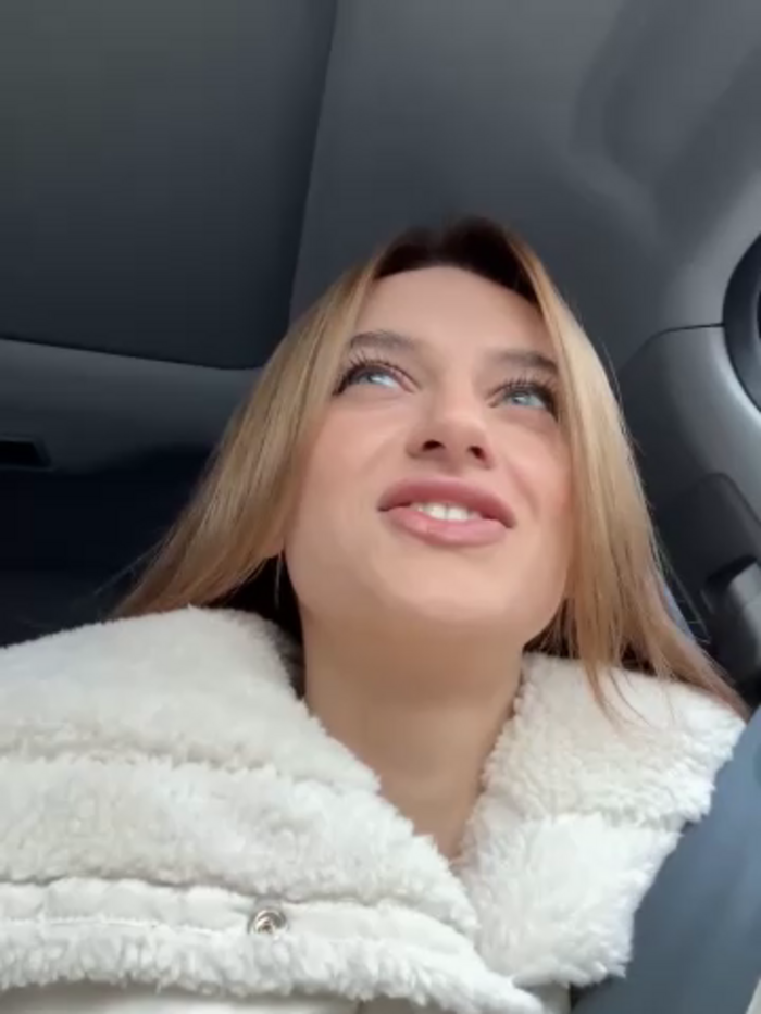 -AngelAri-