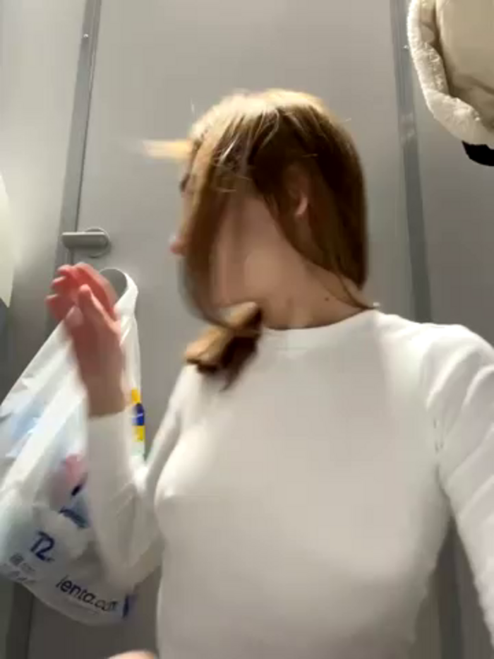 -AngelAri-