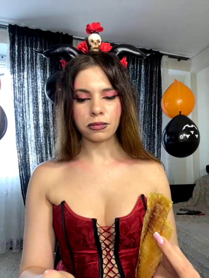 CurlyLara