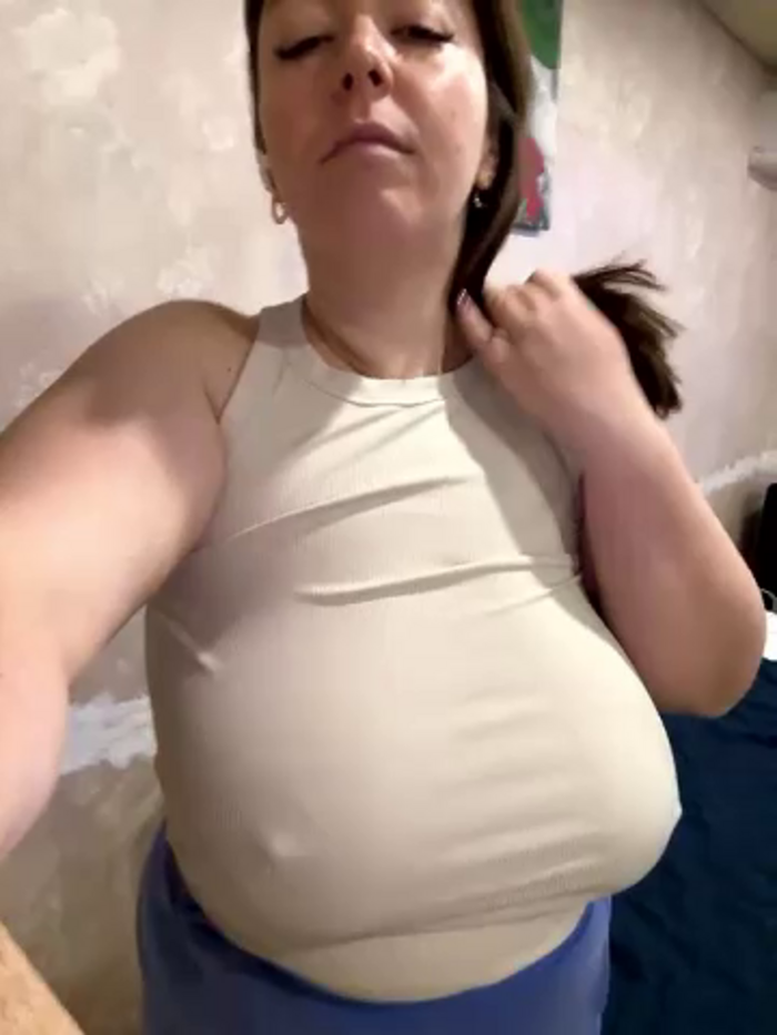 Your_Hot_Sister01
