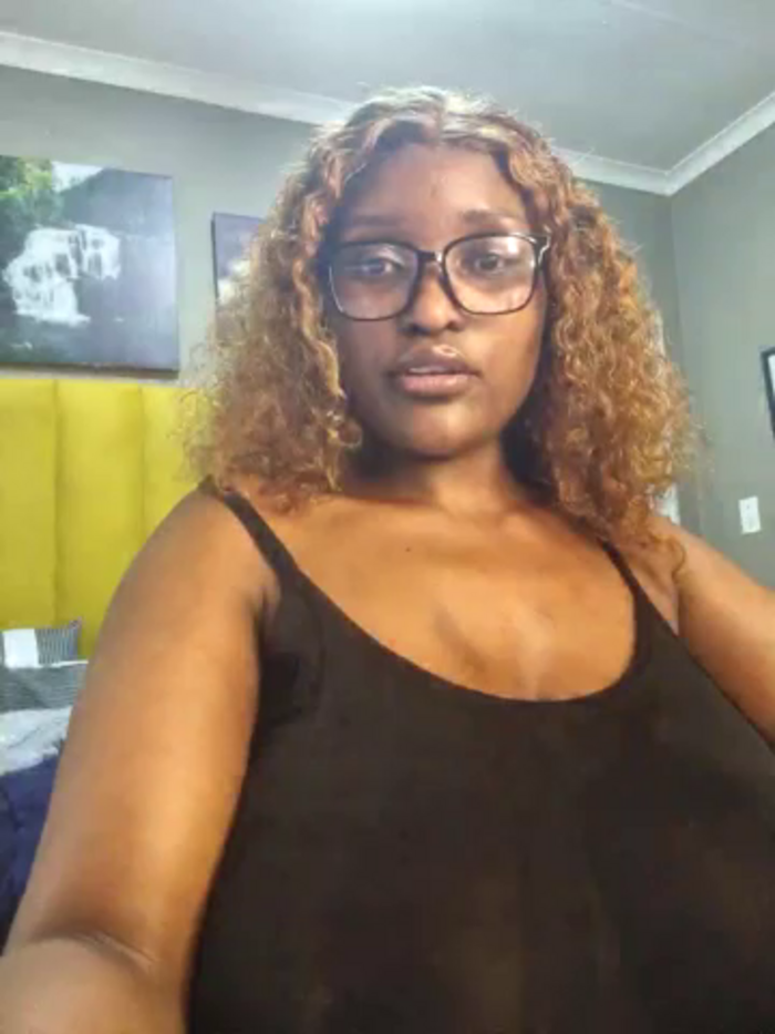 Bustygoddess32