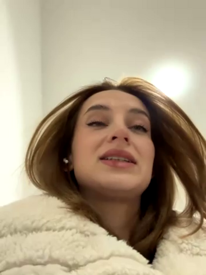 -AngelAri-