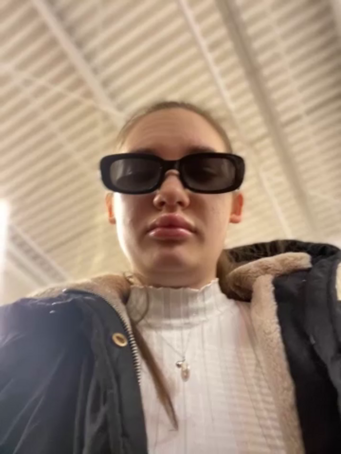 Holly_Molii