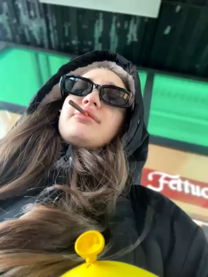 Holly_Molii