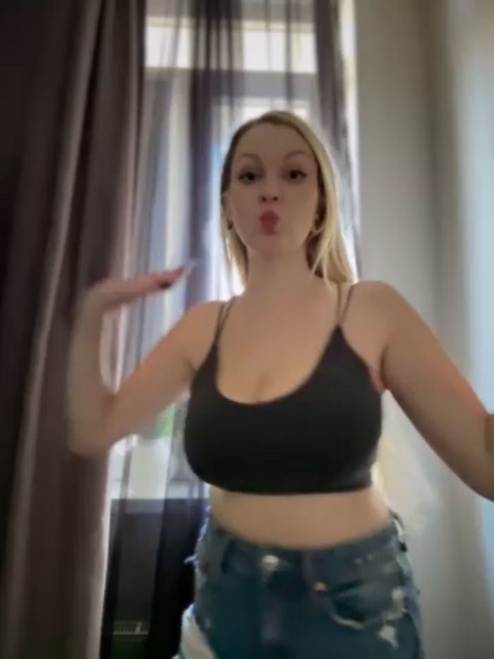 Teya_moon_