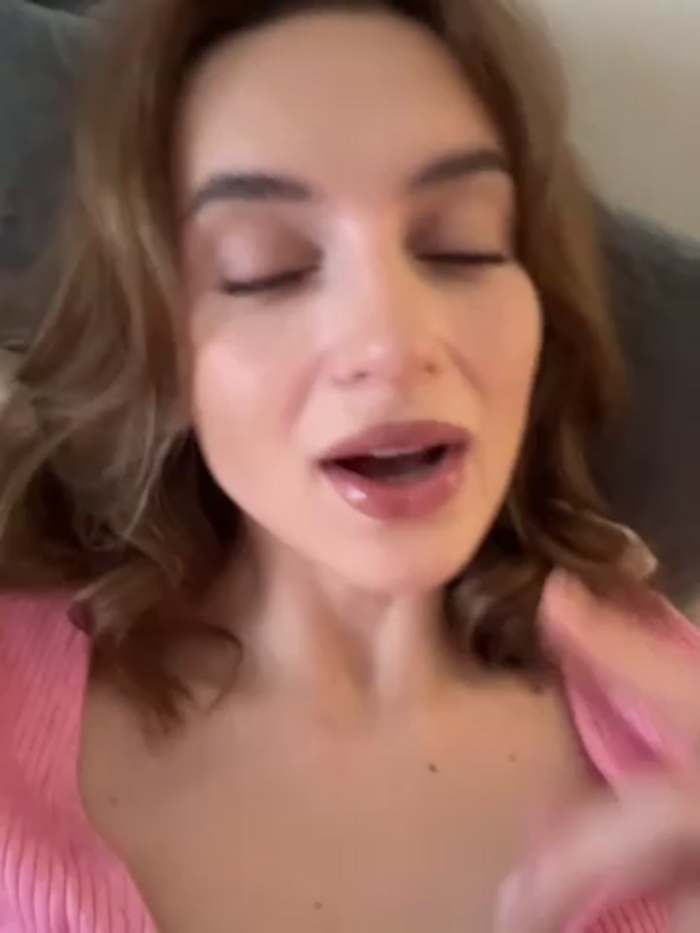 -AngelAri-