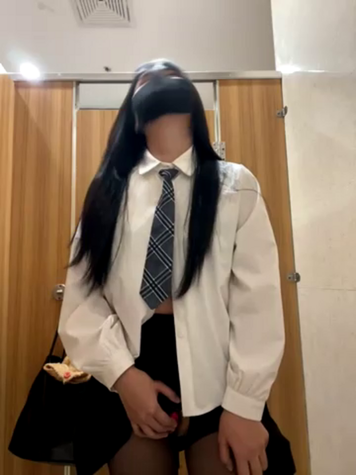 Asia-Lynn