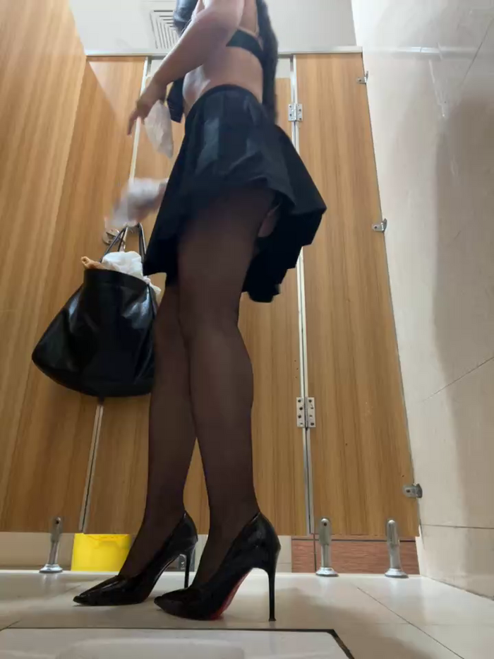 Asia-Lynn