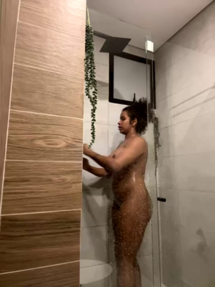 Brunettexio