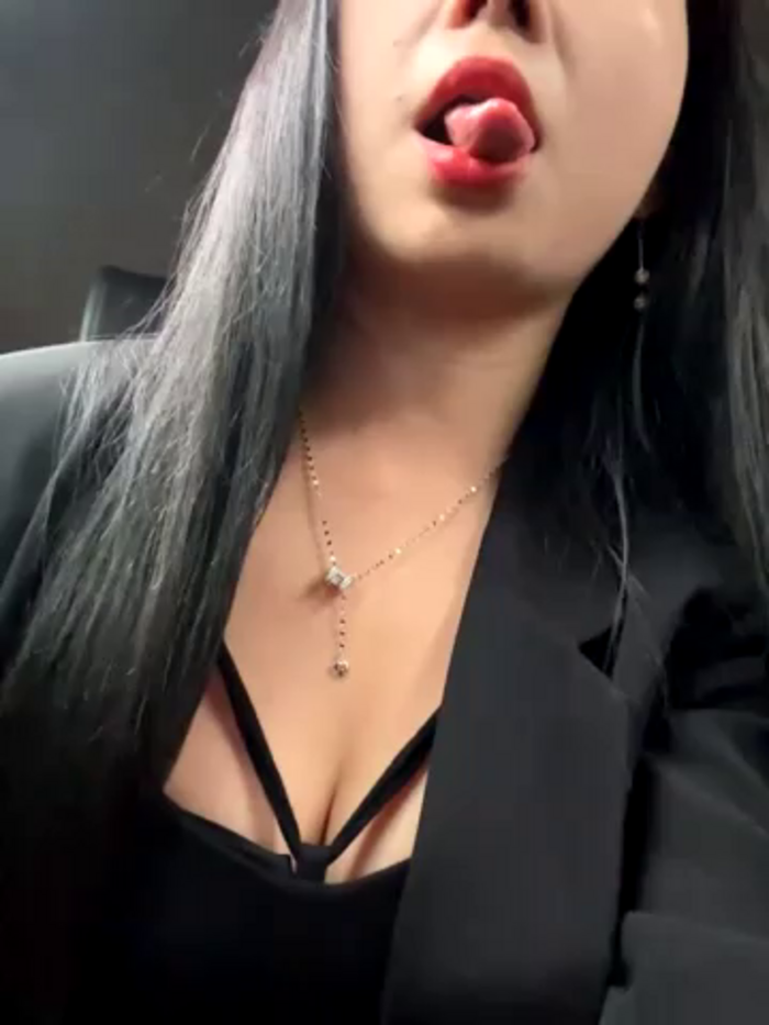 Q-Babyy