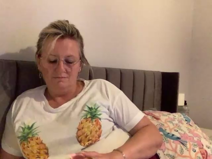 PINKY-OH-SO-KINKY69