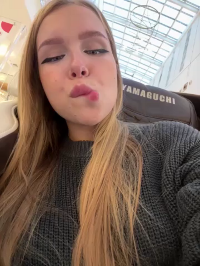 mur_girl