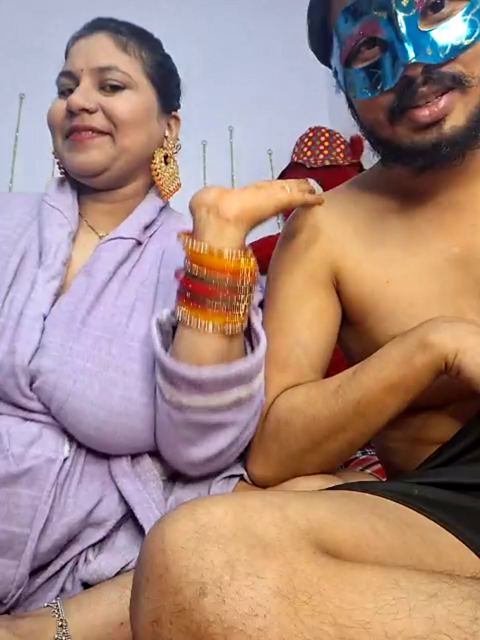 MOM-SUN-COUPLE