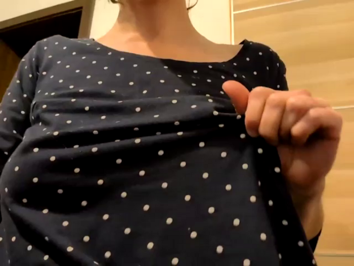 Milky_hairy_mommy