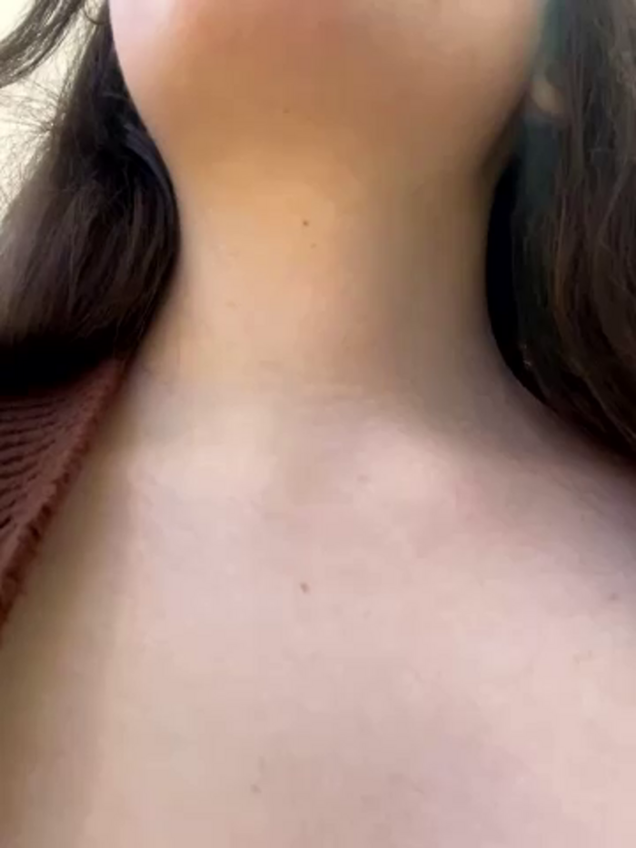 pantyless