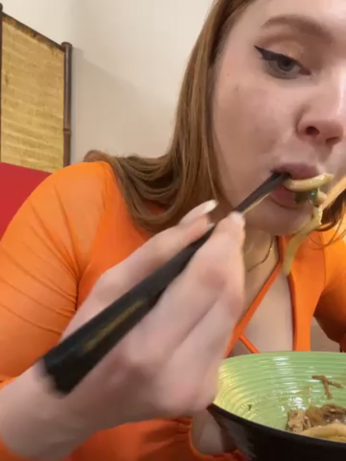 AmmyHot