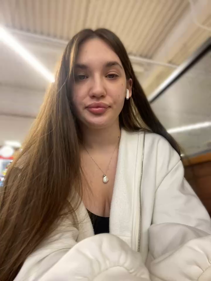 Holly_Molii