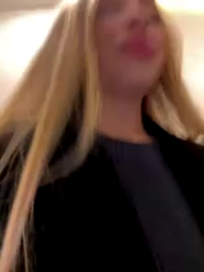 mur_girl