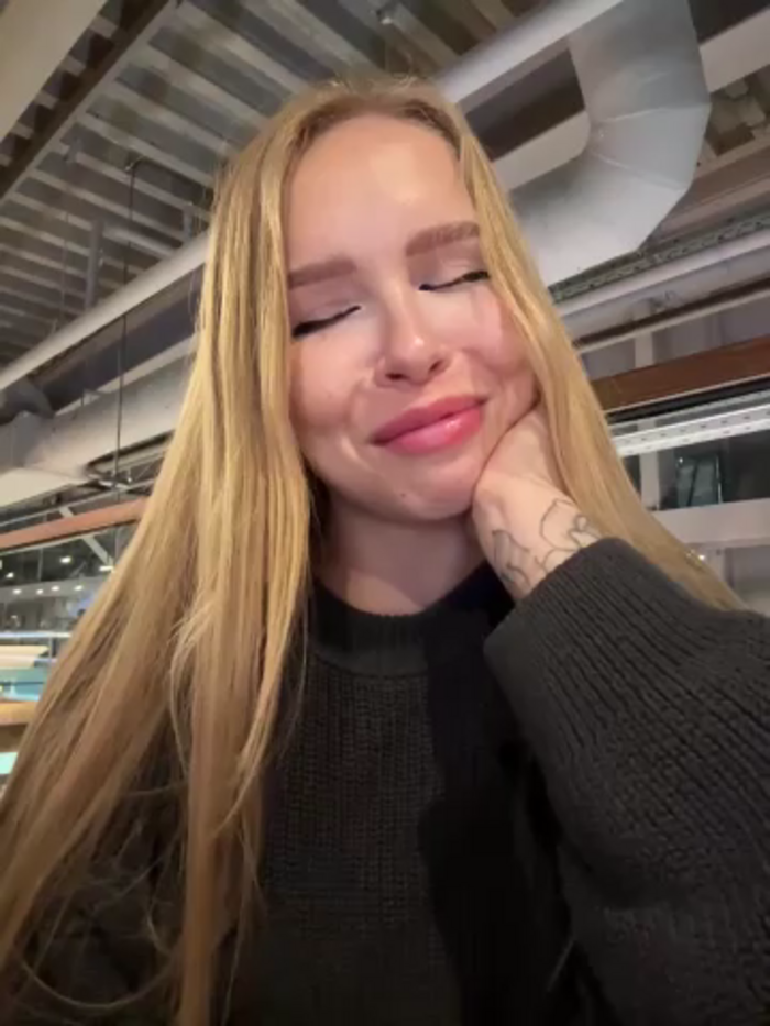 mur_girl