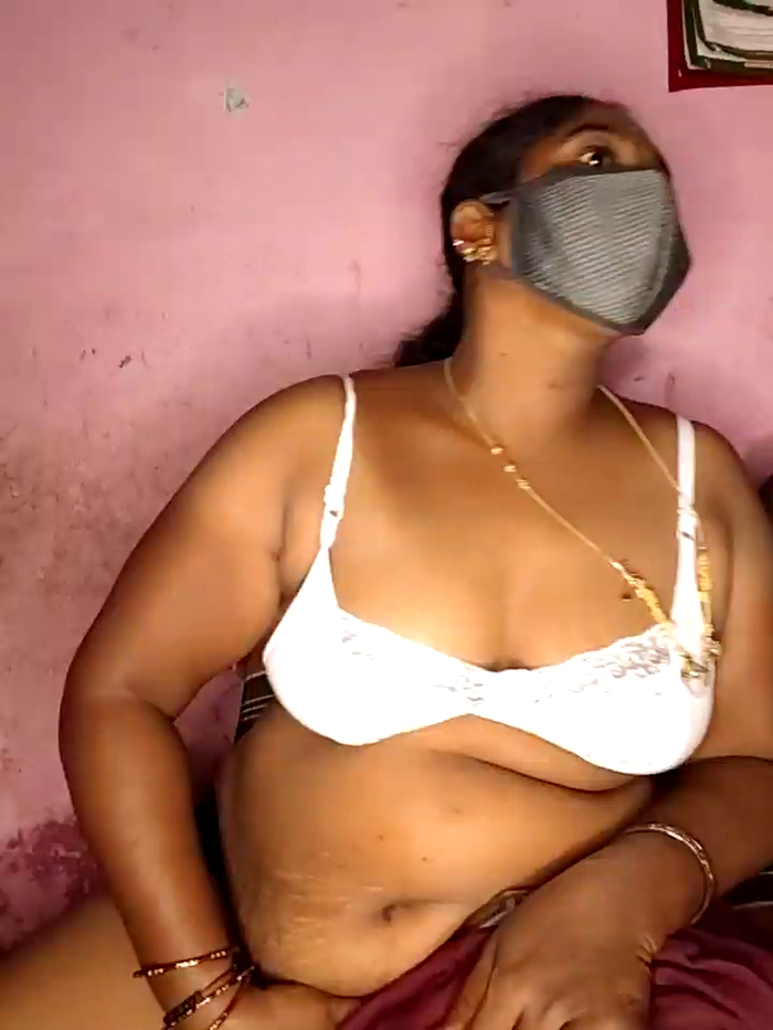 tamilvillagecouple1