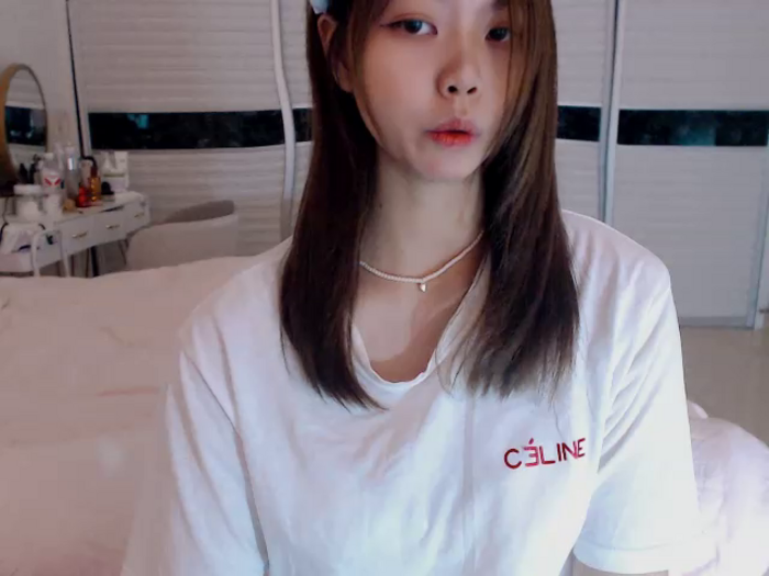 -Lucky_Girl