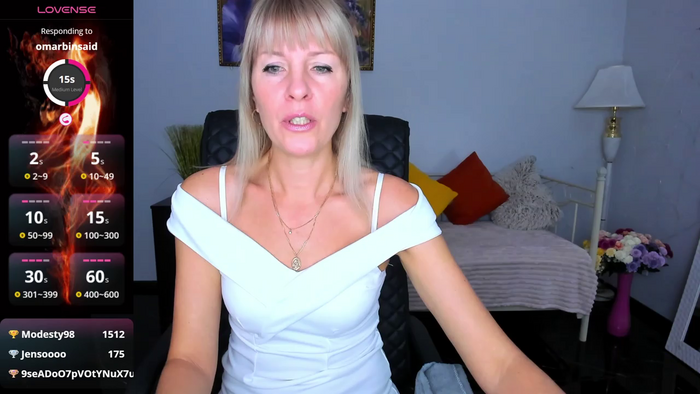 Anita_Tayson