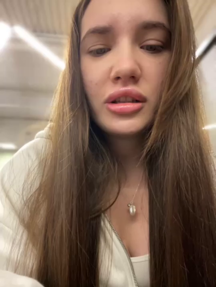 Holly_Molii